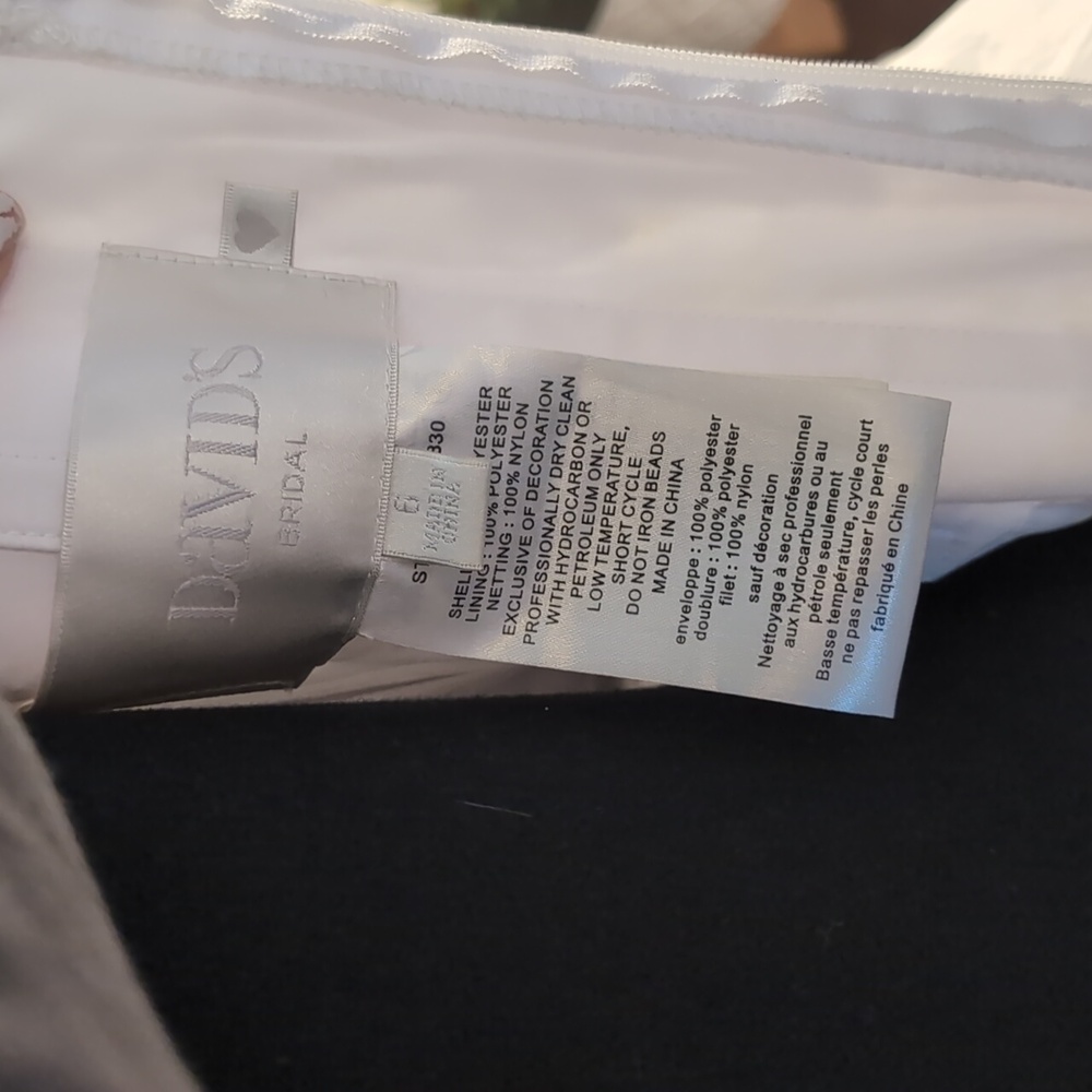DAVID'S BRIDAL Organza Wedding Ball Gown - Picture 13 of 14